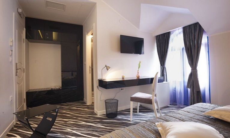 New Belgrade Garni Hotel