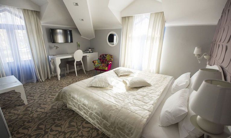 New Belgrade Garni Hotel