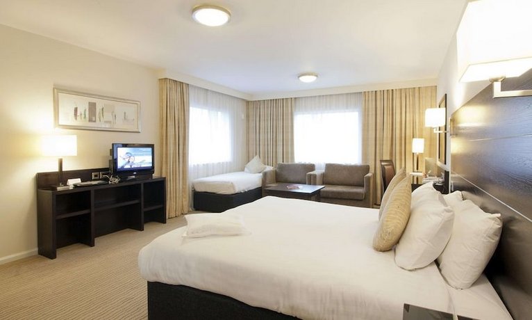 DoubleTree by Hilton London Heathrow Airport