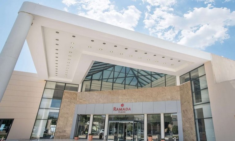 Ramada Plaza Thraki