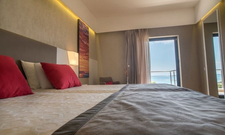 Ramada Plaza Thraki