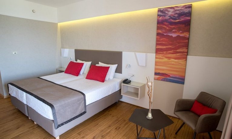 Ramada Plaza Thraki