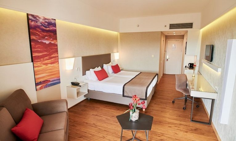 Ramada Plaza Thraki