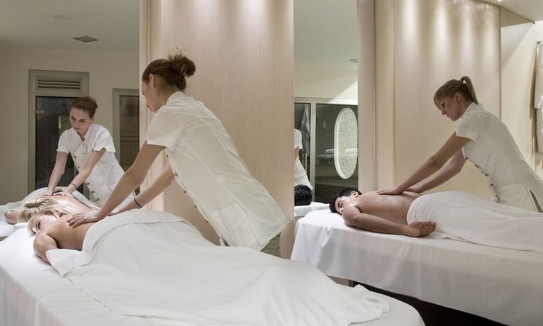 Ramada Plaza Thraki