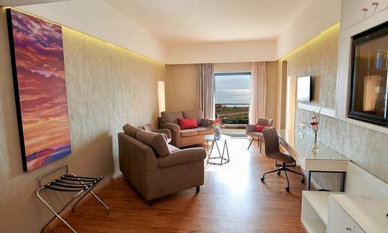 Ramada Plaza Thraki