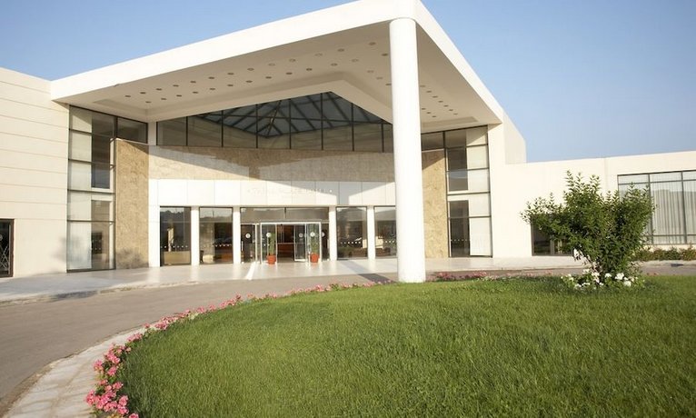 Ramada Plaza Thraki