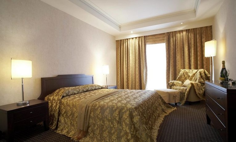 Ramada Plaza Thraki