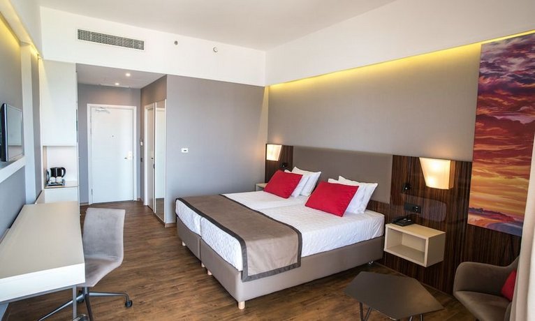 Ramada Plaza Thraki