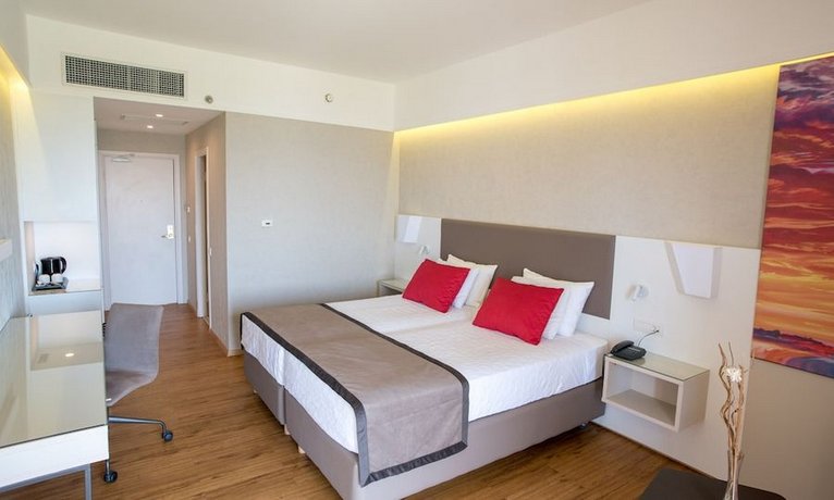 Ramada Plaza Thraki