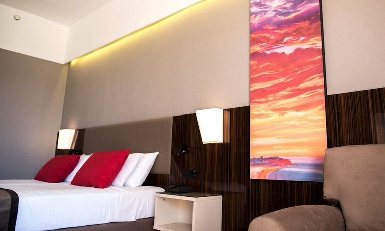 Ramada Plaza Thraki
