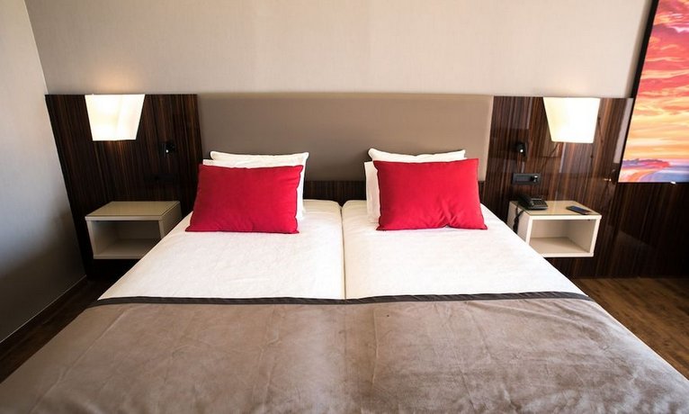 Ramada Plaza Thraki