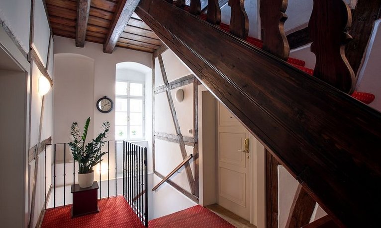 Tyn Yard Residence