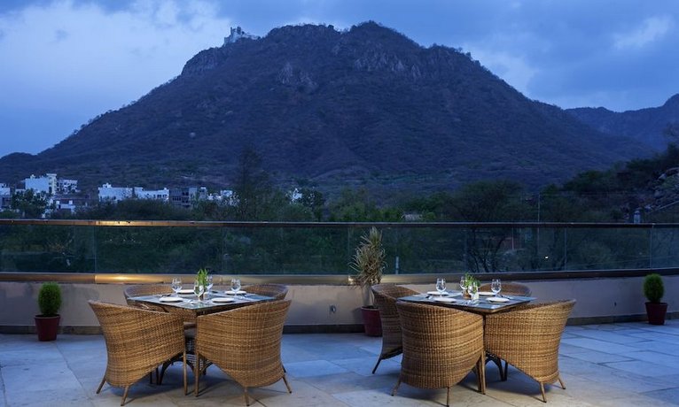 juSTa Sajjangarh Resort & Spa
