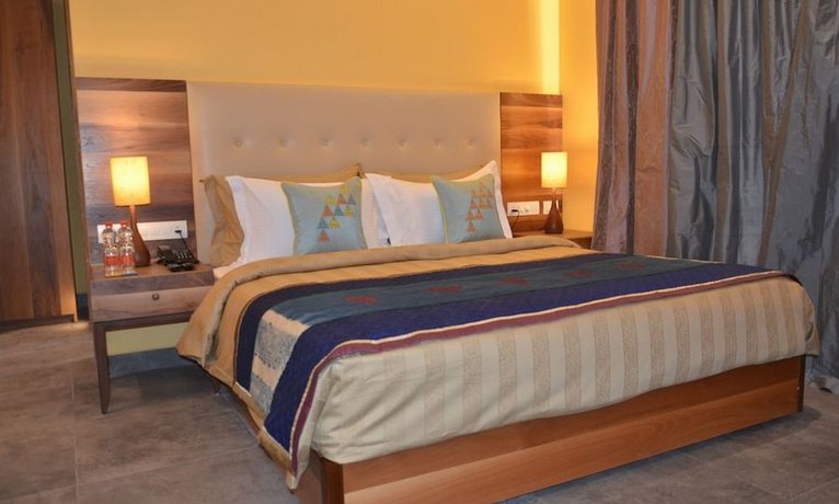 juSTa Sajjangarh Resort & Spa