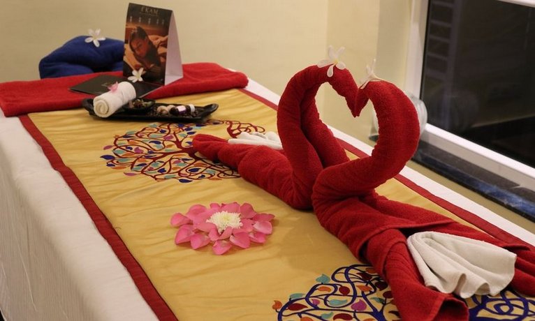 juSTa Sajjangarh Resort & Spa
