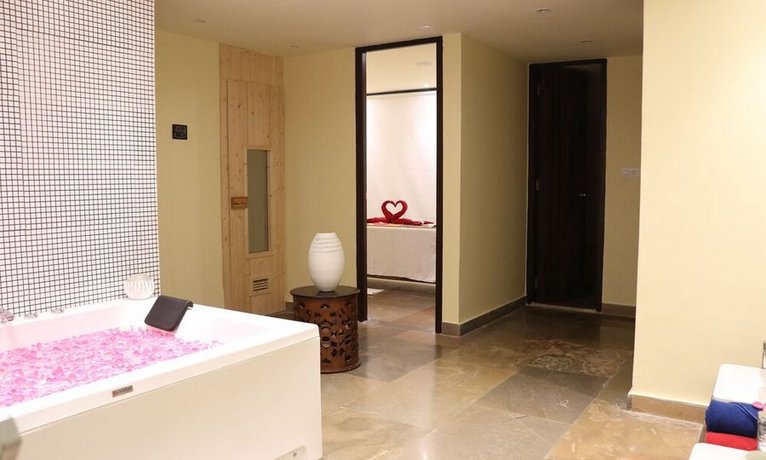 juSTa Sajjangarh Resort & Spa