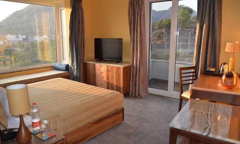 juSTa Sajjangarh Resort & Spa