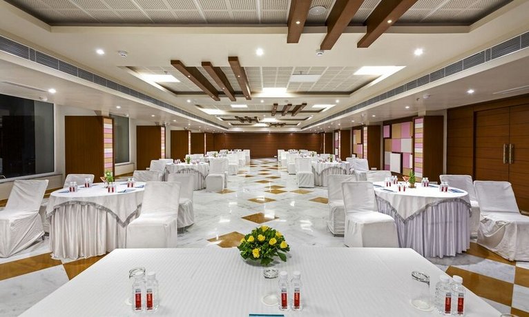 juSTa Sajjangarh Resort & Spa