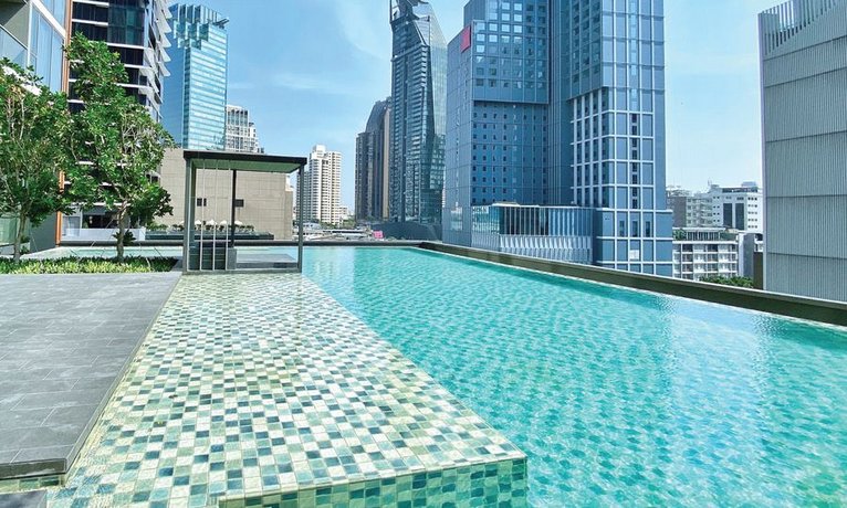 Oakwood Suites Bangkok