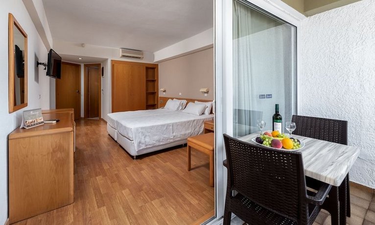 Sirene Beach Hotel
