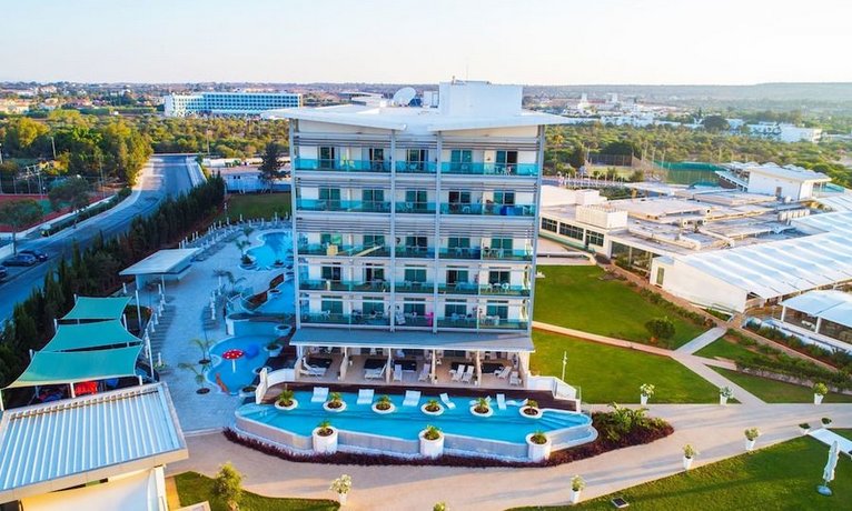 Asterias Beach Hotel