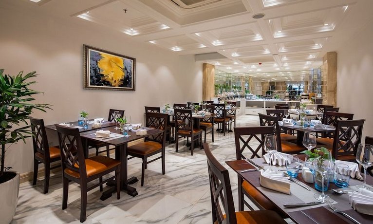 May De Ville Legend Hotel & Spa