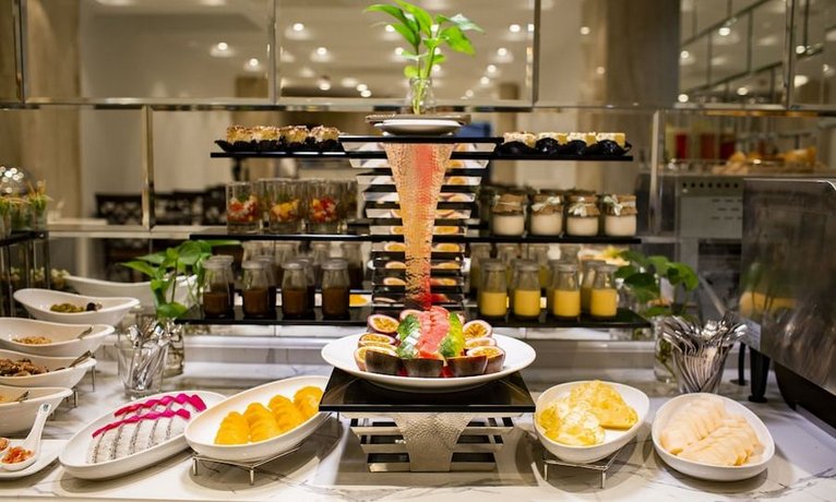 May De Ville Legend Hotel & Spa