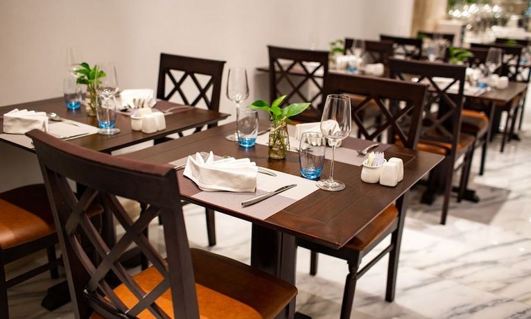 May De Ville Legend Hotel & Spa