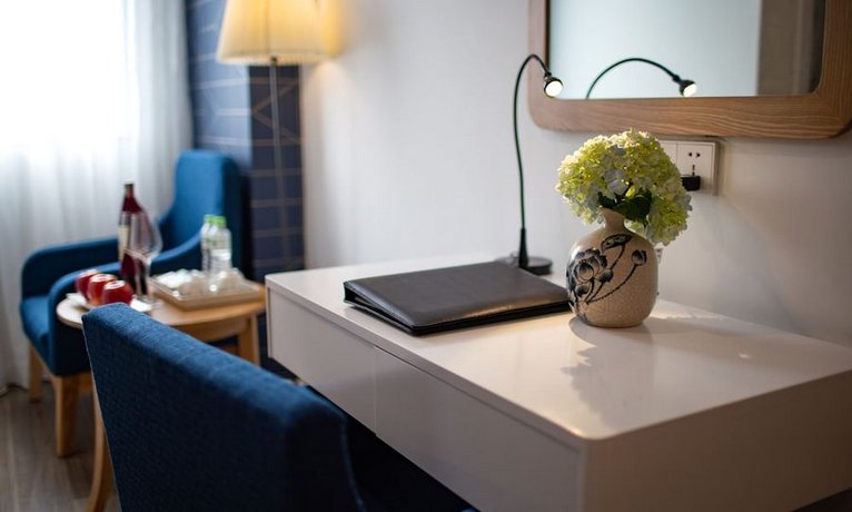May De Ville Legend Hotel & Spa
