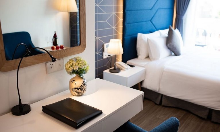 May De Ville Legend Hotel & Spa