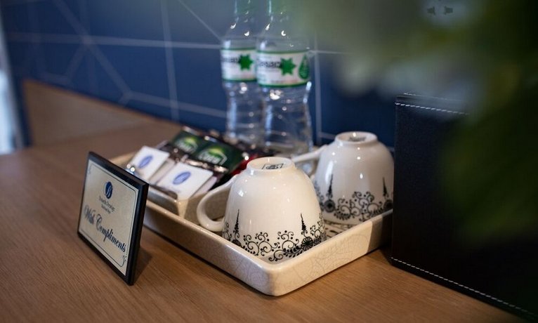 May De Ville Legend Hotel & Spa