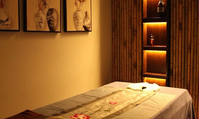 May De Ville Legend Hotel & Spa