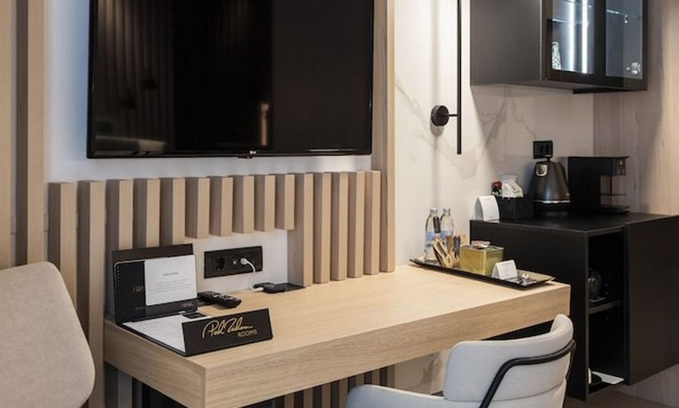 Pod Zidom Rooms