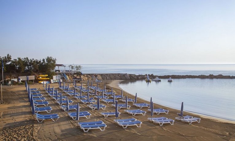 Cavo Maris Beach Hotel