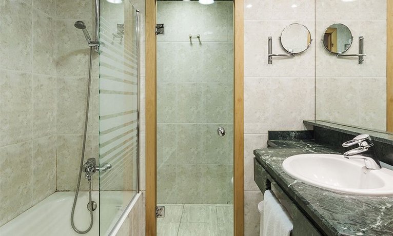 Hotel Ilunion Bilbao