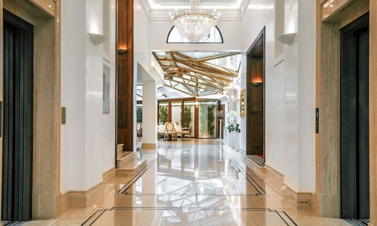 Hotel Le Premier