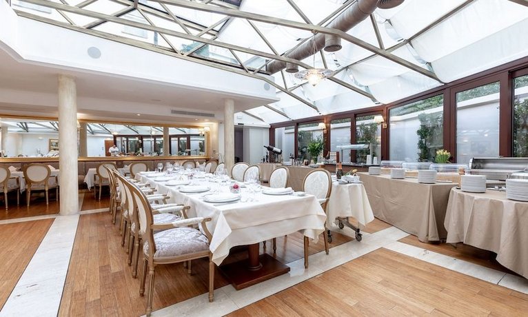 Hotel Le Premier