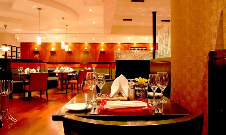 Crowne Plaza Dublin Airport