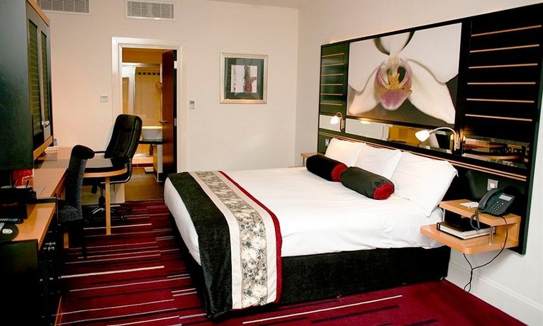 Crowne Plaza Dublin Airport