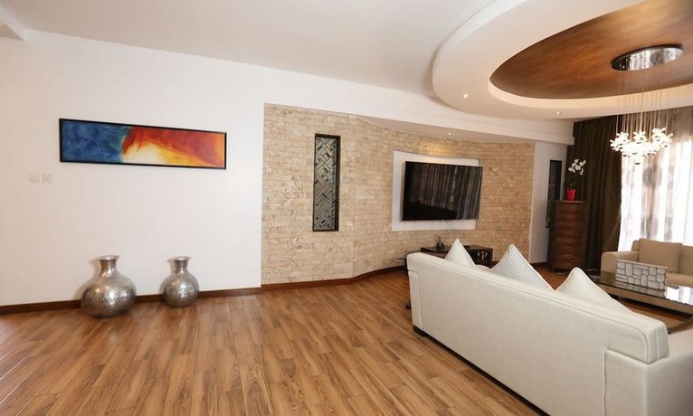 Bidwood Suite Hotel