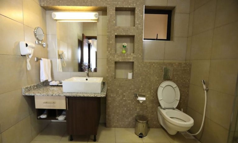Bidwood Suite Hotel