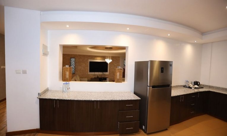Bidwood Suite Hotel