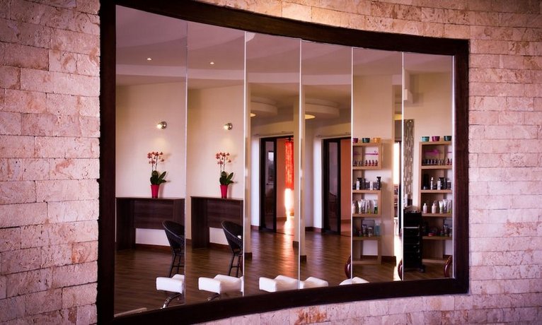 Bidwood Suite Hotel