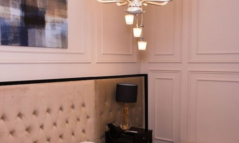 Madison Ave Hotel Bishkek