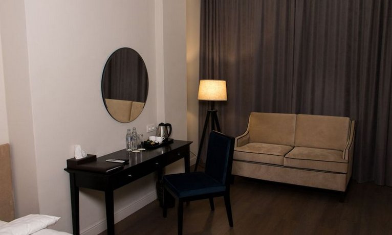 Madison Ave Hotel Bishkek