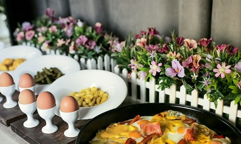Madison Ave Hotel Bishkek
