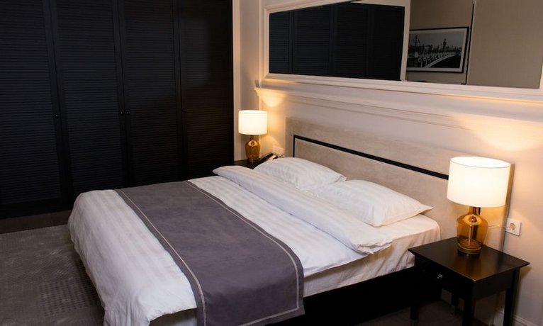 Madison Ave Hotel Bishkek