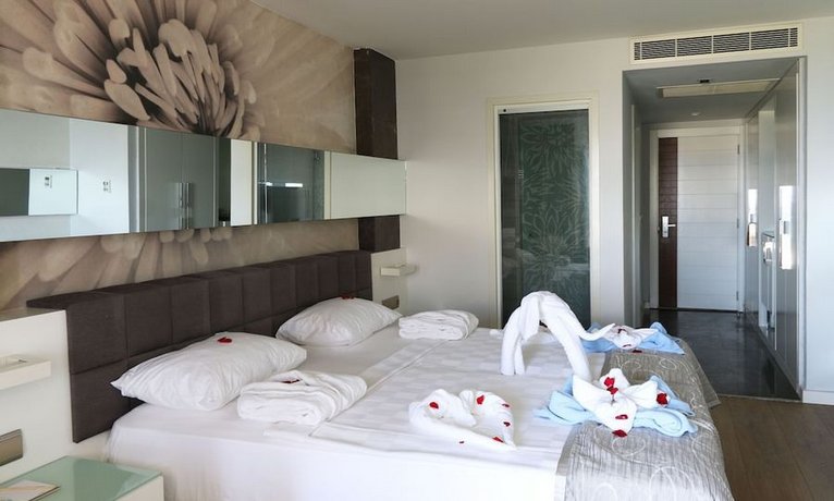 Gold Island Hotel