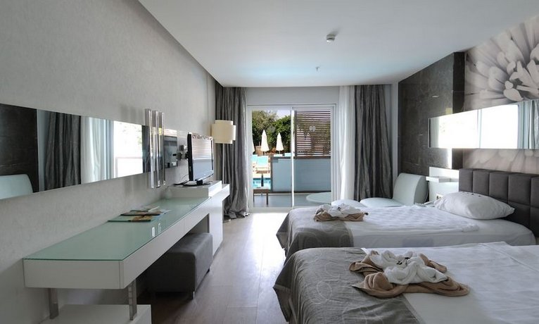 Gold Island Hotel