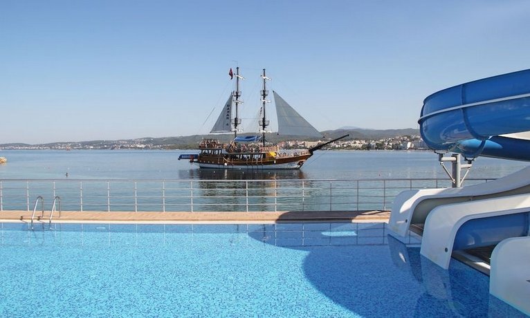 Gold Island Hotel